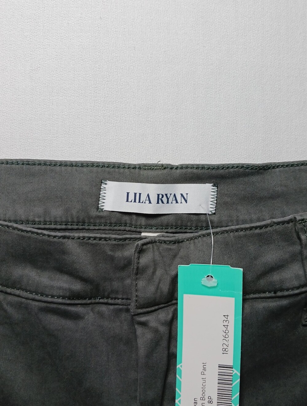 Lila Ryan The Jenalyn Bootcut Trousers 8P Brushed Sateen Olive 30X29 NWT - Picture 3 of 13